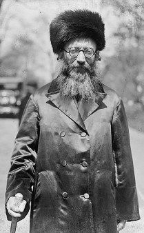 Abraham_Isaac_Kook_1924